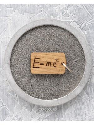 Брелок с гравировкой E=mc в квадрате