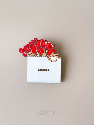 Брошь М. Шанель (букет цветов в пакете)