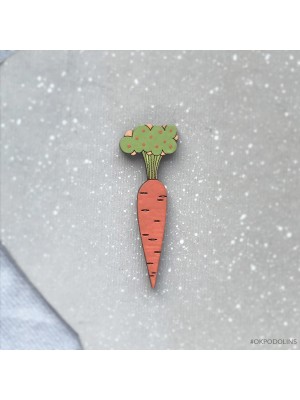 Брошь Морковка